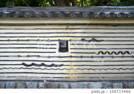 大徳寺　高桐院の土塀　京都市北区紫野 108713468