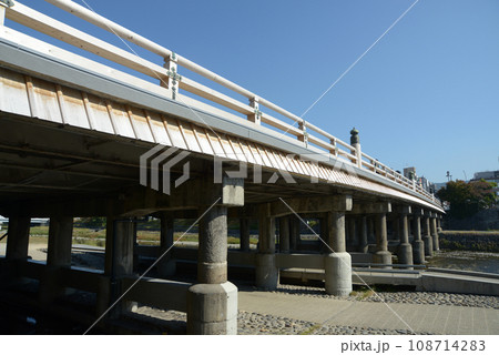 三条大橋 京都市東山区鴨川 三条大橋 京都市東山区鴨川 108714283