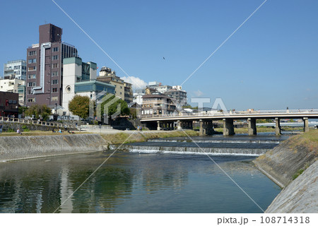 三条大橋　京都市東山区鴨川 108714318