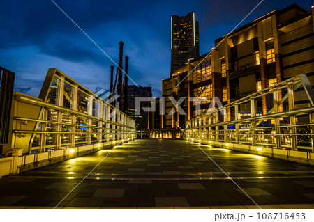 横浜・ランドマークの知らない一面 108716453