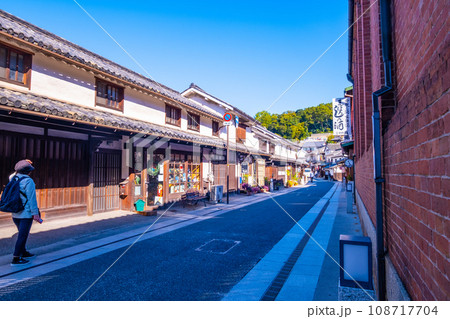 倉敷美観地区と白壁の町並み 倉敷美観地区と白壁の町並み 108717704