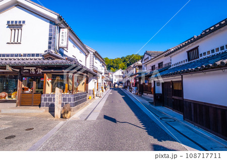 倉敷美観地区と白壁の町並み 倉敷美観地区と白壁の町並み 108717711
