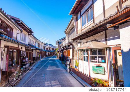 倉敷美観地区と白壁の町並み 倉敷美観地区と白壁の町並み 108717744