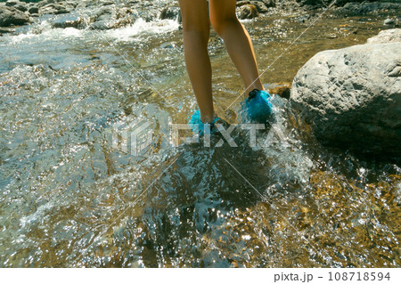 play in the river 108718594