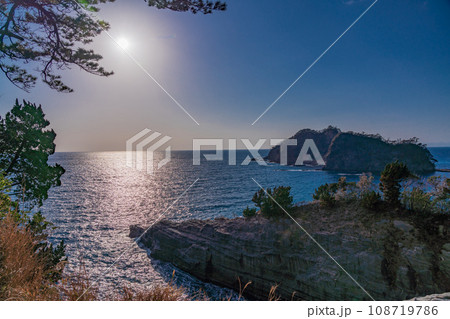 （静岡県）西伊豆堂ヶ島の夕景 108719786