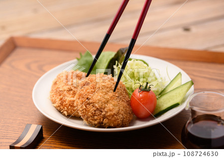 コロッケ(ポテトコロッケ) コロッケ(ポテトコロッケ) 108724630