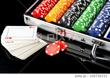 Poker game case on black background close up Poker game case on black background close up 108726152