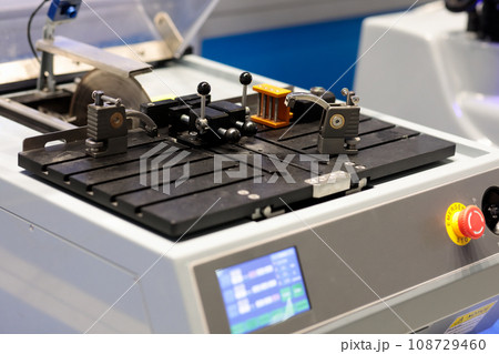 tabletop automatic precision cutter machine 108729460