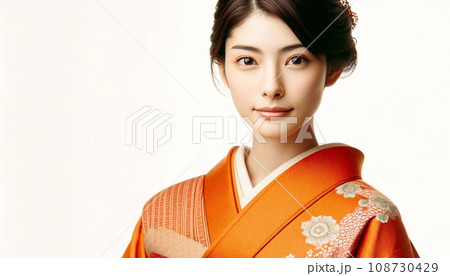 オレンジ色の着物を着た女性 オレンジ色の着物を着た女性 108730429