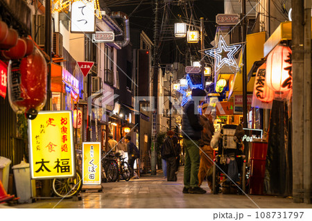 《東京都》昭和レトロな飲み屋街・阿佐ヶ谷スターロード 108731797