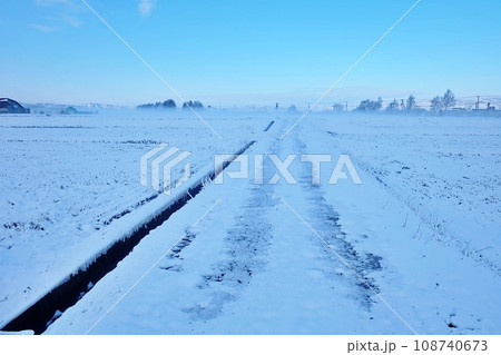 雪道 雪道 108740673