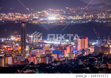 山口県　下関市　海峡ゆめタワーからの夜景 108741571