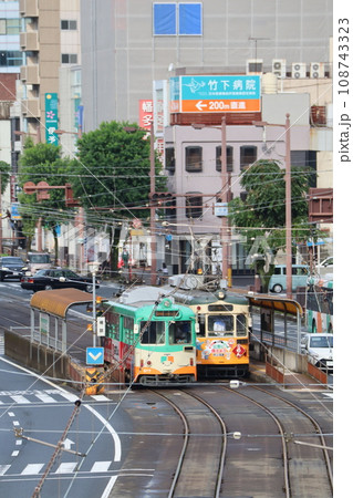 高知の路面電車 とさでん交通 はりまや橋付近 高知の路面電車 とさでん交通 はりまや橋付近 108743323
