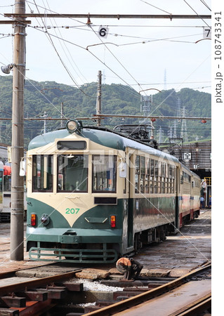 高知の路面電車　とさでん交通 桟橋車庫 108743341