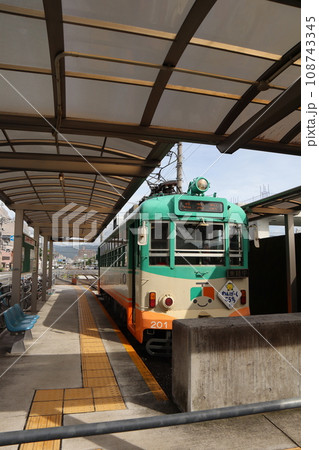 高知の路面電車 とさでん交通 桟橋通五丁目駅 高知の路面電車 とさでん交通 桟橋通五丁目駅 108743345