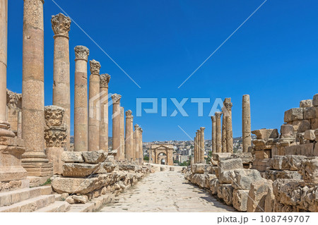 Cardo. The colonnaded streets at Jerash archaeological site. Jordan. Cardo. The colonnaded streets at Jerash archaeological site. Jordan. 108749707