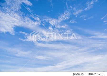 【自然・背景素材】青空と雲模様 108753762
