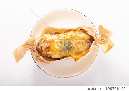 チキンとポテトのチーズ焼き 108756102