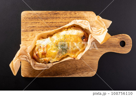チキンとポテトのチーズ焼き 108756110