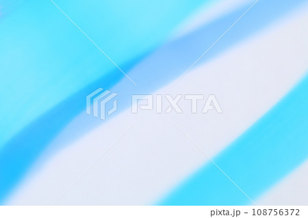 青・紫色系流れるようなラインのシンプルな背景　 108756372