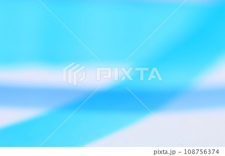 青・紫色系流れるようなラインのシンプルな背景 青・紫色系流れるようなラインのシンプルな背景 108756374