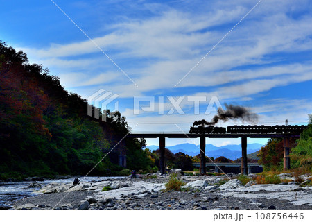 秩父鉄道 荒川橋梁とSLパレオエクスプレス号の風景 秩父鉄道 荒川橋梁とSLパレオエクスプレス号の風景 108756446