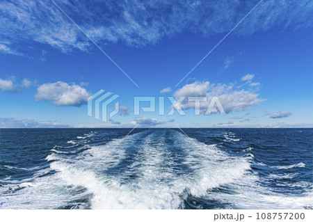 航跡・太陽・波・船旅 108757200