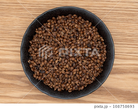 麦茶 六条大麦 麦茶 六条大麦 108758693