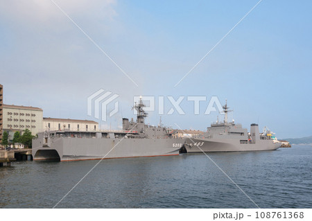 海上自衛隊音響測定艦はりま&敷設艦むろと 108761368