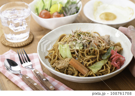 焼きそば ( ソース焼きそば ) 108761708