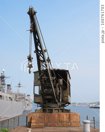 旧海軍呉海軍工廠魚雷積載用クレーン 旧海軍呉海軍工廠魚雷積載用クレーン 108761783
