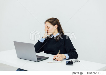 Woman in Chatting In Office Computer Desk Online Job 108764158