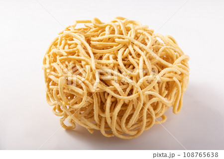 硬焼きそば　極太麺 108765638