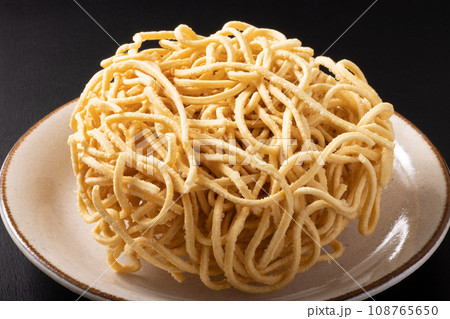 硬焼きそば　極太麺 108765650