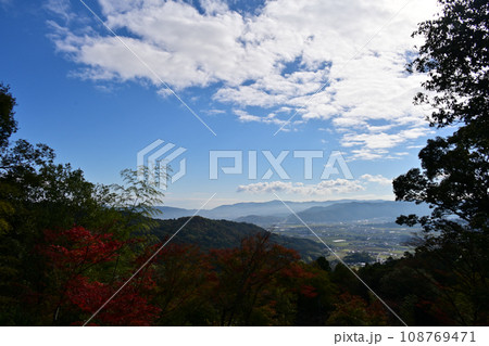 山から見る亀岡の風景 山から見る亀岡の風景 108769471