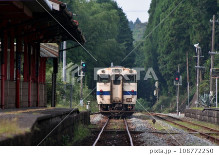 かつてのJR日田彦山線 彦山駅にて小倉行き普通列車 かつてのJR日田彦山線 彦山駅にて小倉行き普通列車 108772250