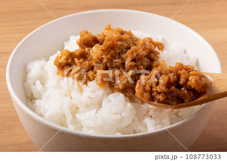 ほたてラー油 (食べるラー油) ほたてラー油 (食べるラー油) 108773033