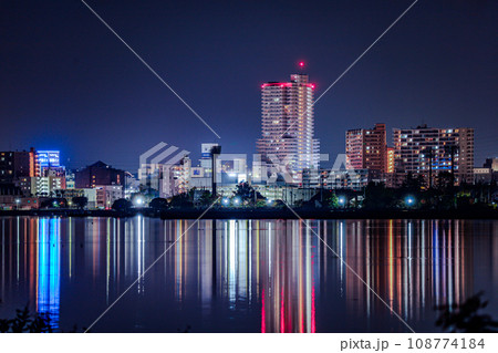 土浦の街並みを霞ヶ浦越しにサイバーに撮影しました。 108774184