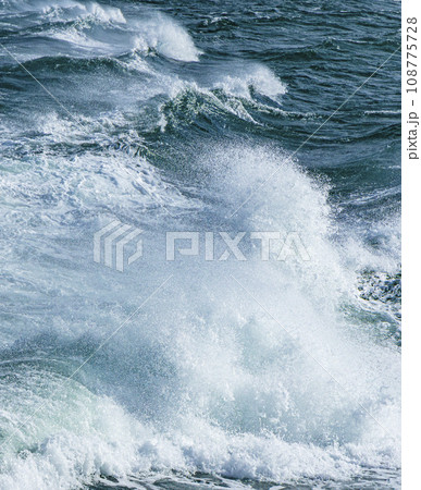 白波の海 108775728