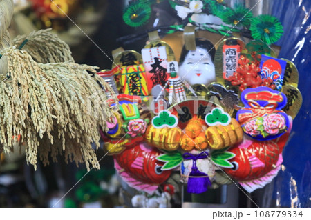 酉の市の縁起熊手　商売繁盛 108779334