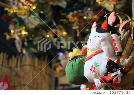 酉の市の縁起熊手 商売繁盛 酉の市の縁起熊手 商売繁盛 108779336