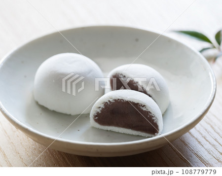 兵庫県赤穂市の銘菓・塩味饅頭 108779779