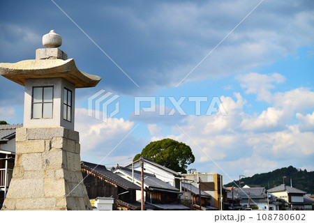 広島県呉市 大崎下島 御手洗町並み保存地区 高灯籠(たかとうろう) 広島県呉市 大崎下島 御手洗町並み保存地区 高灯籠(たかとうろう) 108780602