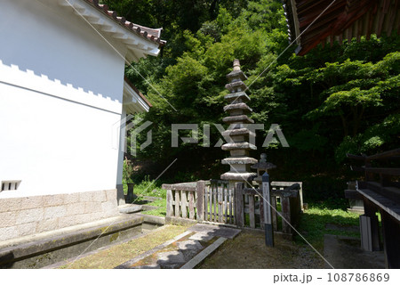 宝積寺 九重石塔 京都府乙訓郡大山崎町 宝積寺 九重石塔 京都府乙訓郡大山崎町 108786869