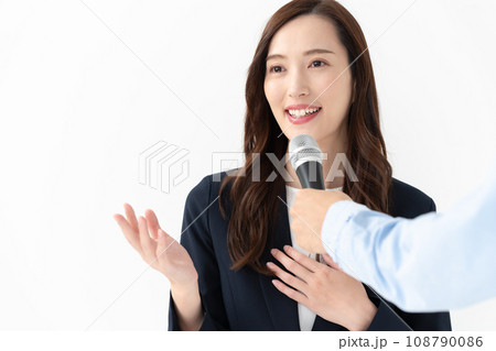 インタビュー 女性 対面 インタビュー 女性 対面 108790086