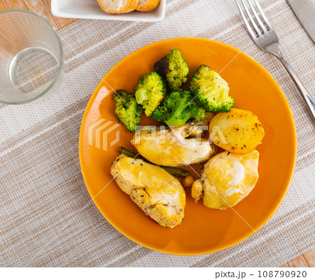 Popular dish of chicken breast with vegetables 108790920