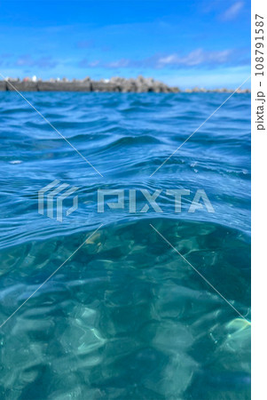 海の中 108791587