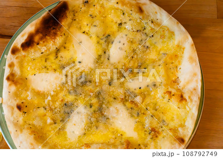 クアトロフォルマッジピザ クアトロフォルマッジピザ 108792749