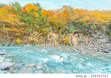 松川渓谷の紅葉 松川渓谷の紅葉 108793163