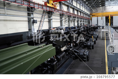 Heavy wheeled tractor on the assembly 108795577